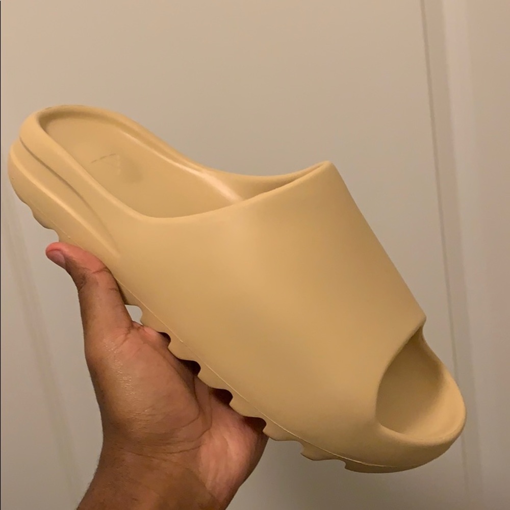 Yeezy Slides Desert Sand Size 14